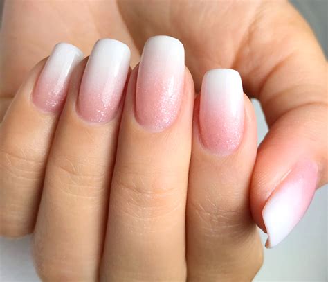 50+ Stunning Nude Ombre Nail Ideas (Beige Ombre。